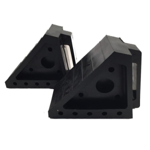 Heavy Duty Rubber Wheel Chock (Set Of 2) (200 X 150 X 100mm) 